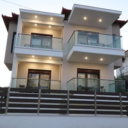 Sunshine Rooms And Suites Vrasná Exterior foto