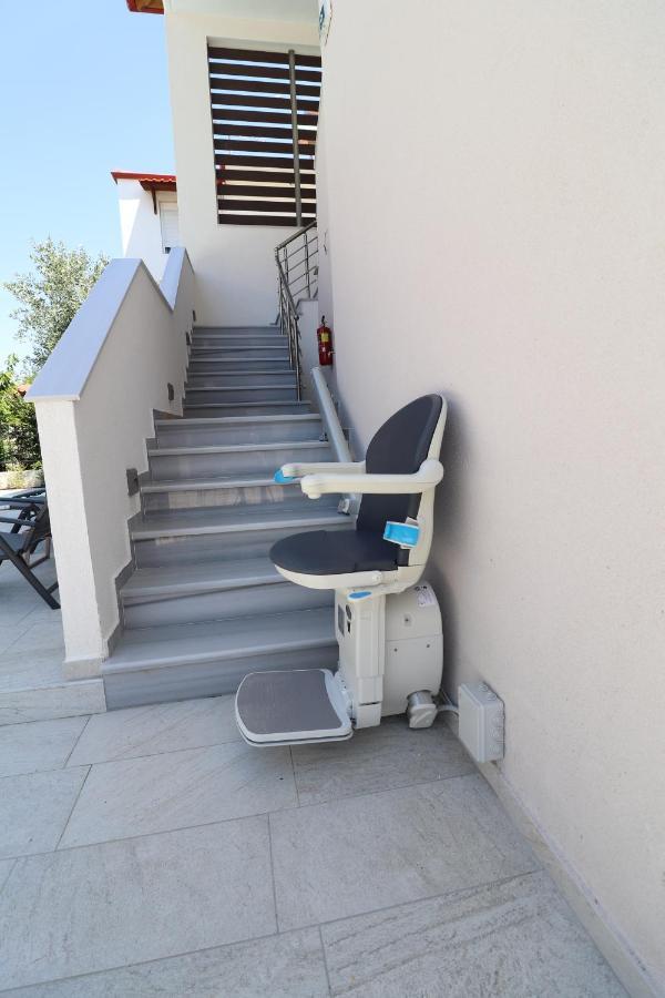 Sunshine Rooms And Suites Vrasná Exterior foto