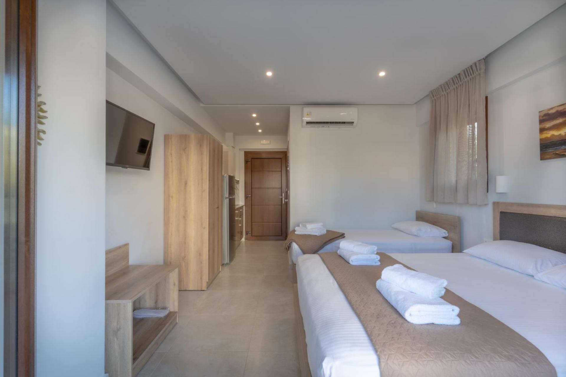Sunshine Rooms And Suites Vrasná Zimmer foto
